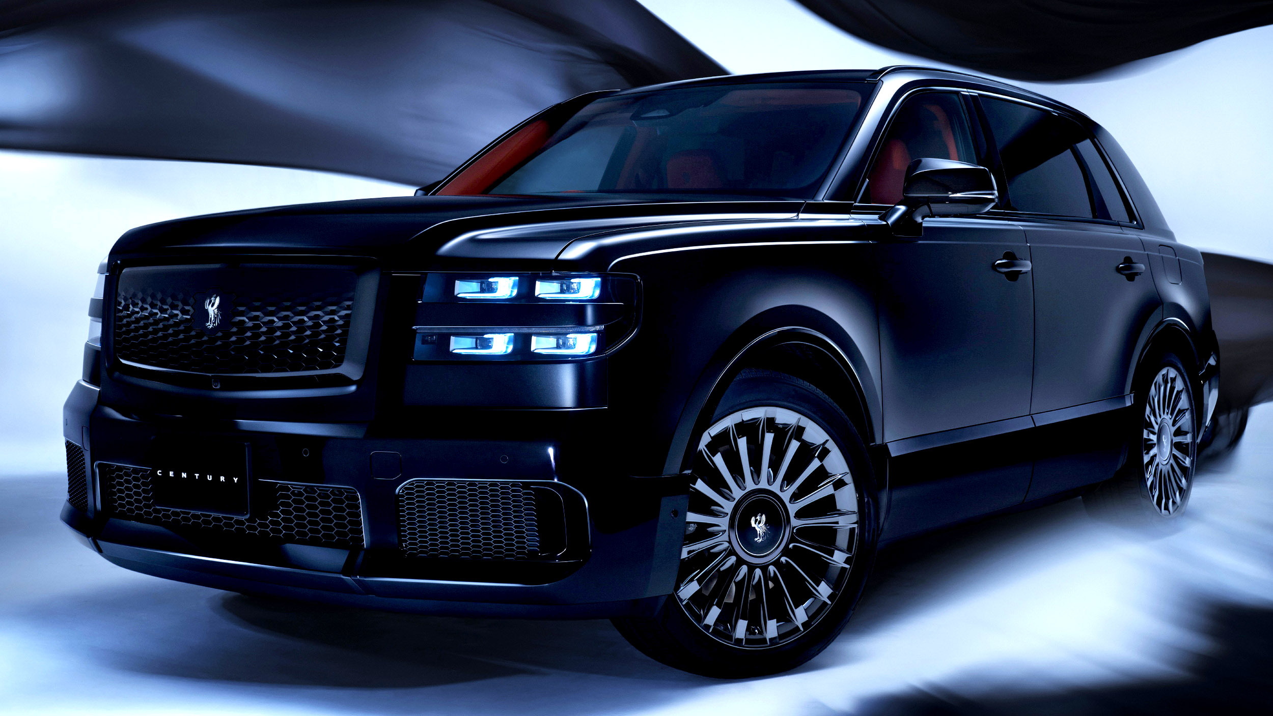 俄羅斯灰色市場Toyota Century SUV要價73.7萬美元，比勞斯萊斯Cullinan還貴