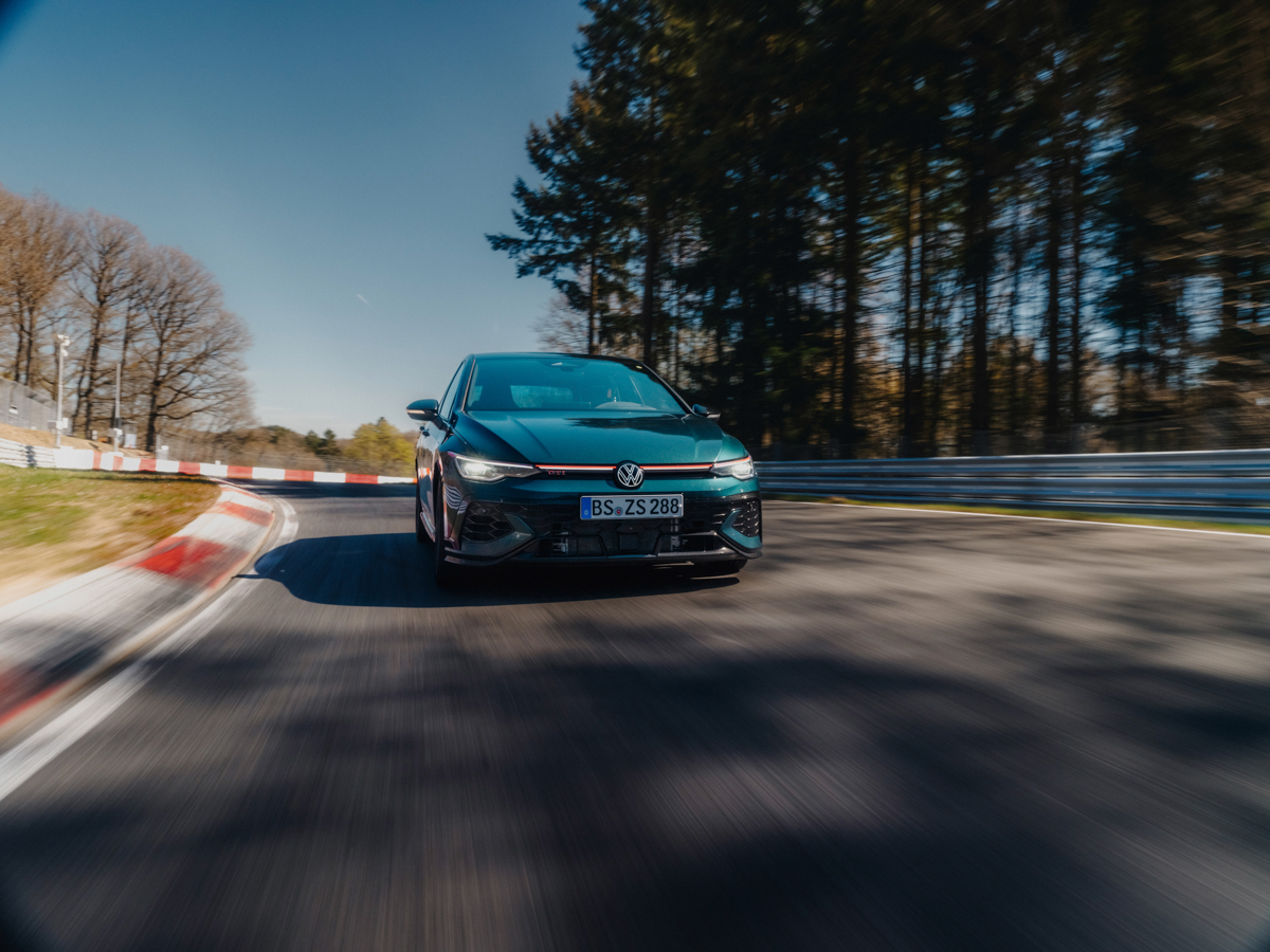 Honda’s Civic Type R Held This Record For 3 Years, VW’s 321 HP Golf Just Took It Back