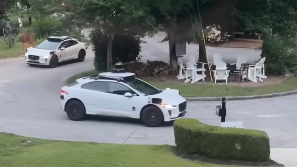 Dozens Of Empty Waymo Robotaxis Keep Circling An Atlanta Cul-De-Sac For Hours