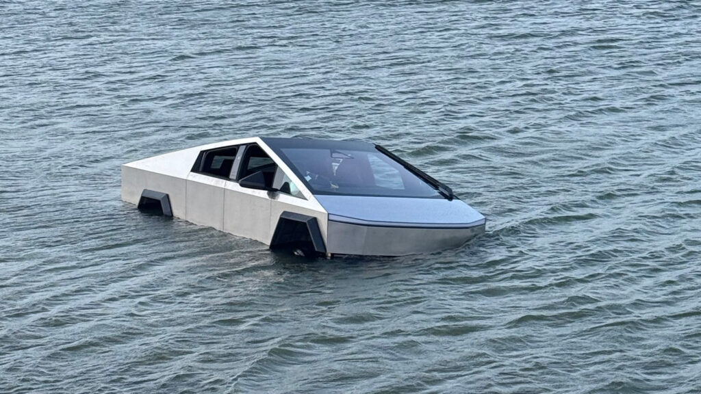  A Cybertruck Owner Just Turned Wade Mode Into Get Arrested Mode In Texas