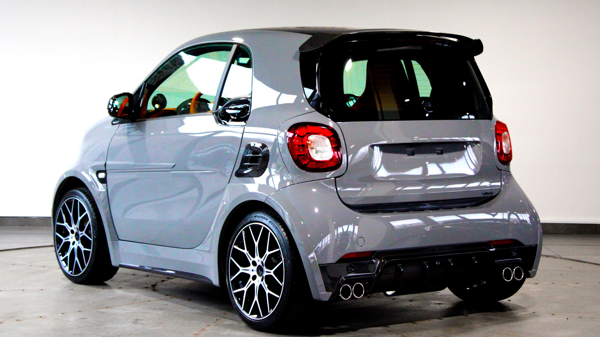 二手 Mansory Smart 售價近 8 萬美元，動力不如入門 Corolla