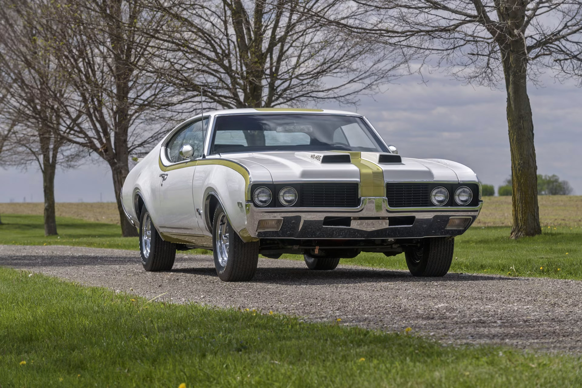 1969 Hurst/Olds дойде с скоростен лост „Неговият и нейният“ – и това означаваше точно това, което си мислехте