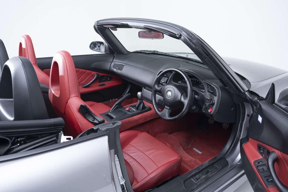 A 679-Mile 2000 Honda S2000 Was Hiding In A Barn