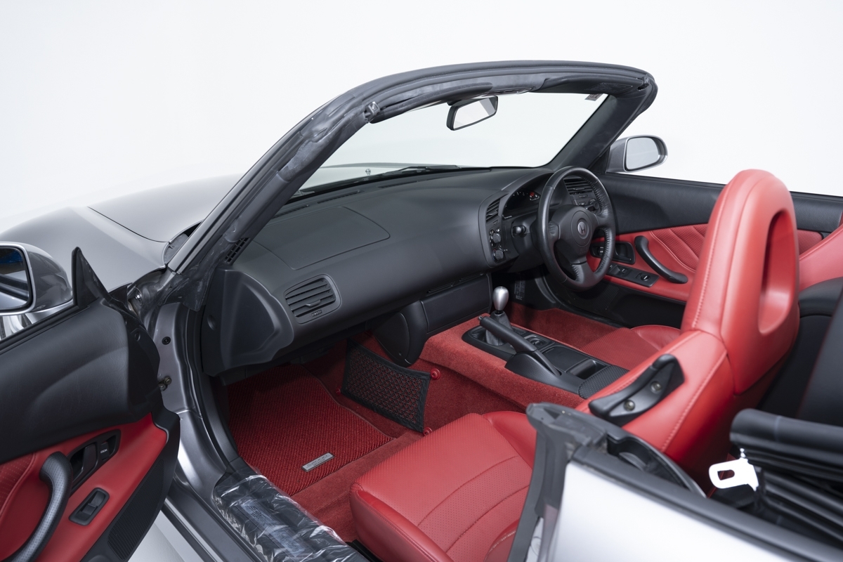 A 679-Mile 2000 Honda S2000 Was Hiding In A Barn