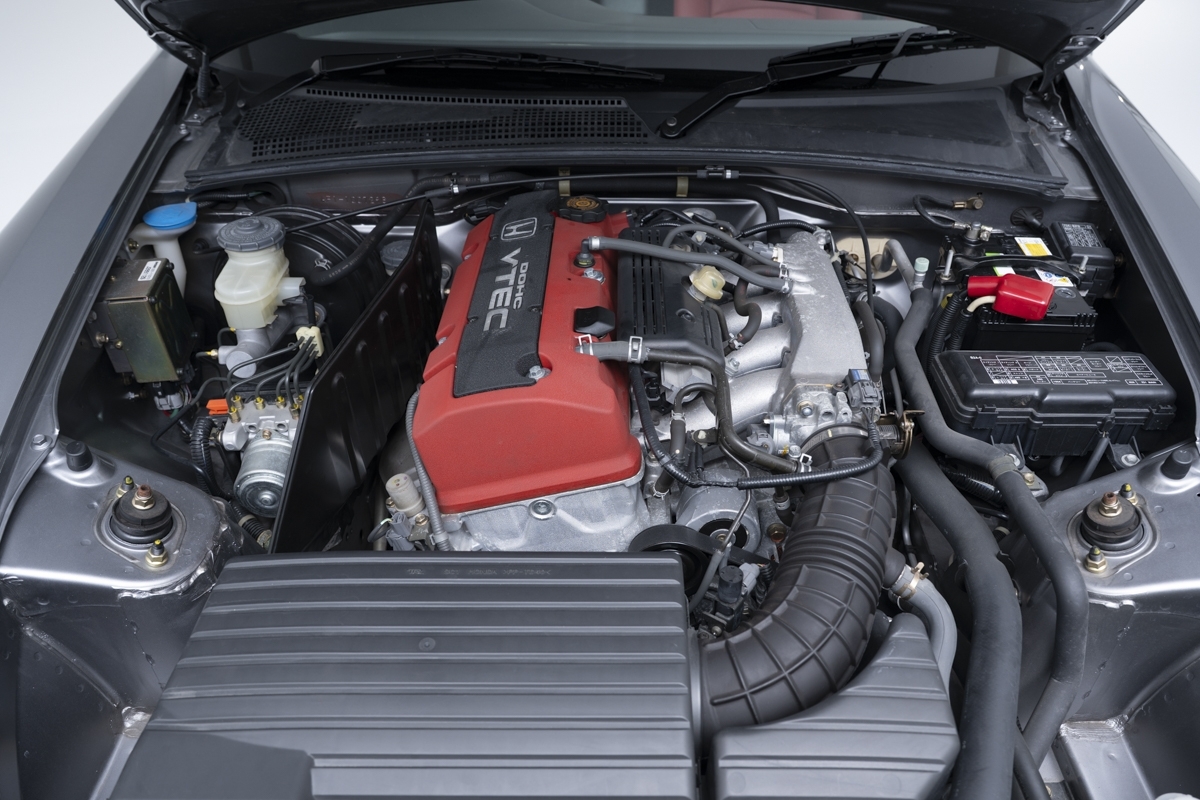 A 679-Mile 2000 Honda S2000 Was Hiding In A Barn