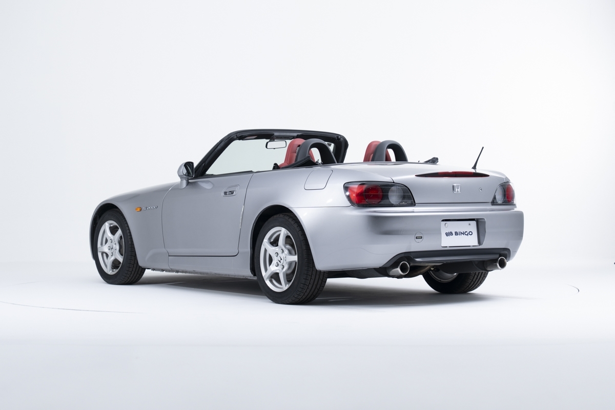 A 679-Mile 2000 Honda S2000 Was Hiding In A Barn