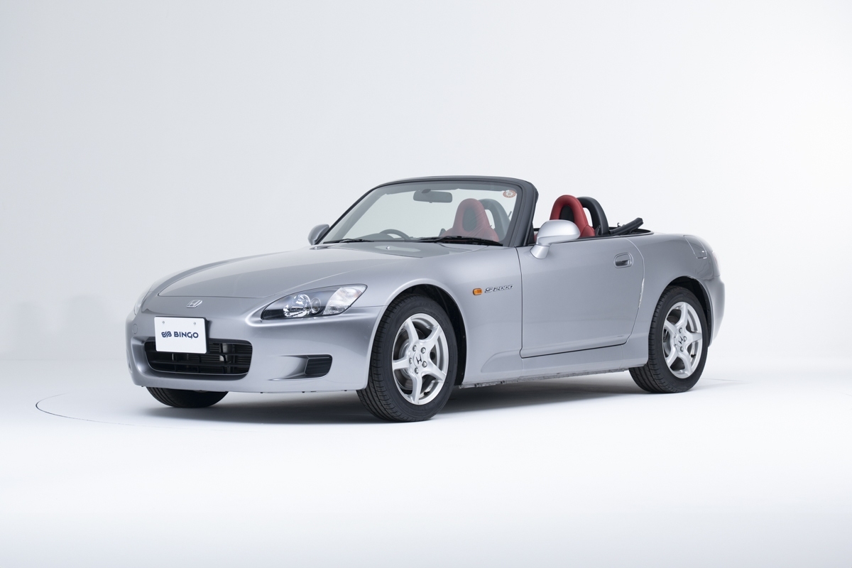 A 679-Mile 2000 Honda S2000 Was Hiding In A Barn