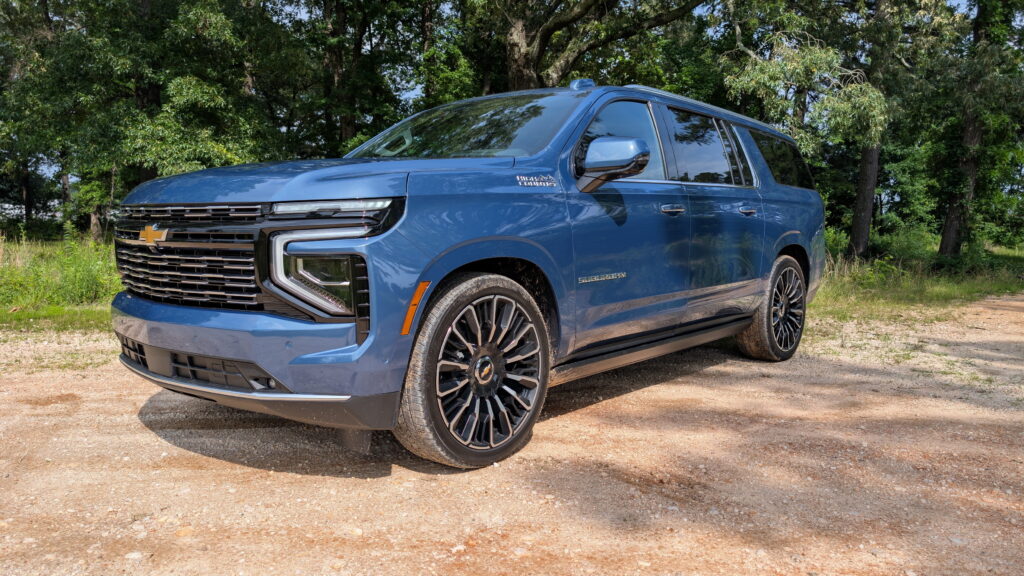  The 2026 Chevy Suburban&rsquo;s Best Seat Isn&rsquo;t The One You&rsquo;re Paying $101K To Drive From | Review