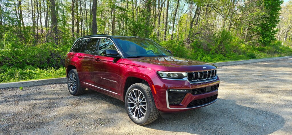  Jeep Gave The 2026 Grand Cherokee A Smaller Engine, But Kept The Best Stuff Intact | Review