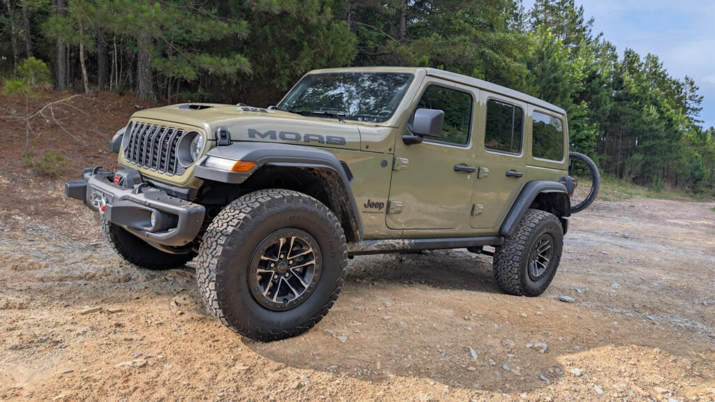 Jeep Wrangler Moab 392 2026 в русі
