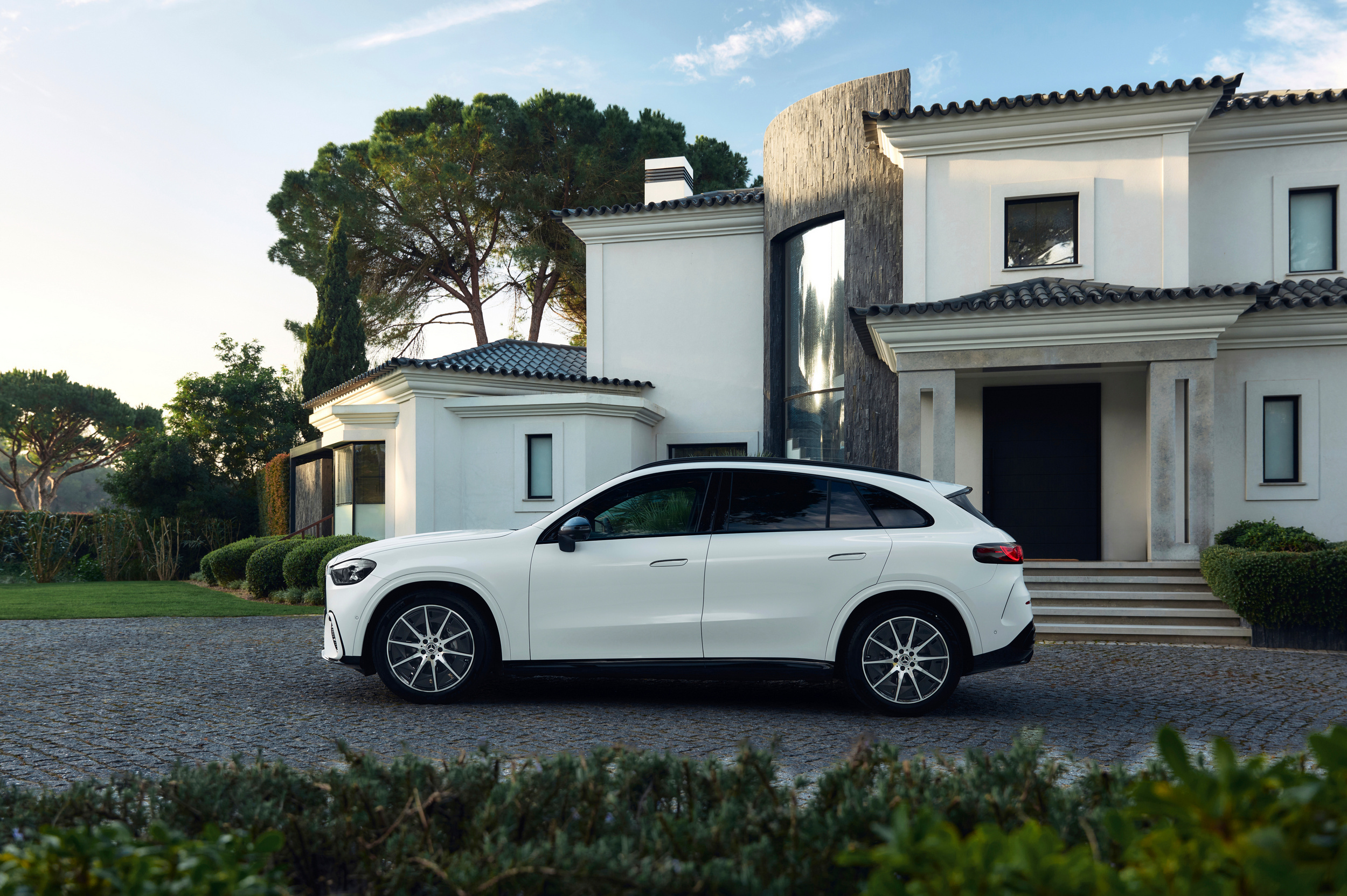 Mercedes Expands The GLC Electric’s Lineup With Cheaper Models