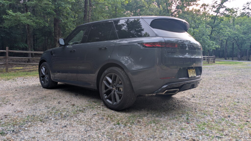  The 2026 Range Rover Sport PHEV Is A Master Of Nothing And That&rsquo;s Its Trick | Review