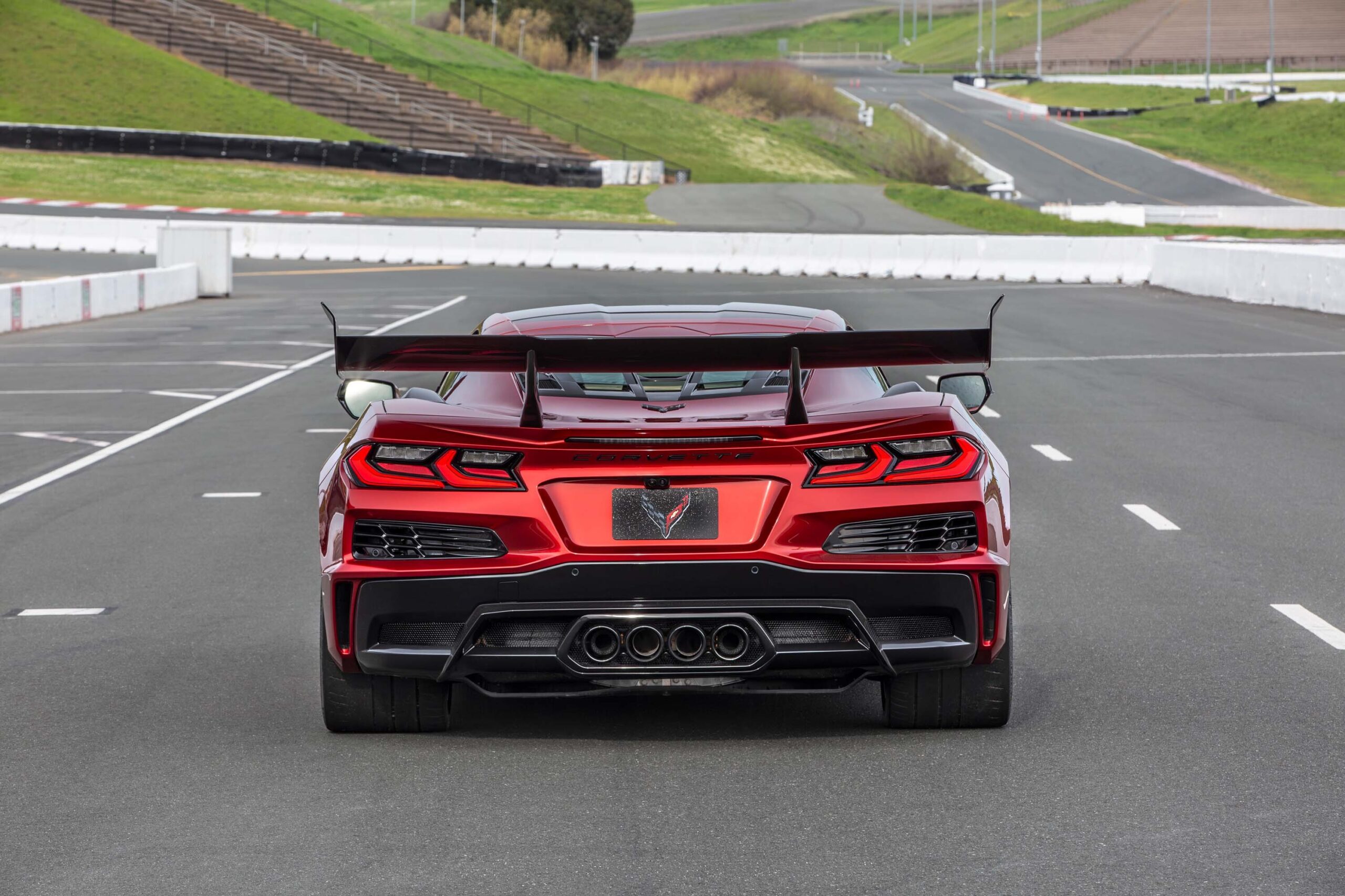 A $255K Corvette Embarrassed A $4.3M Bugatti To 60 MPH