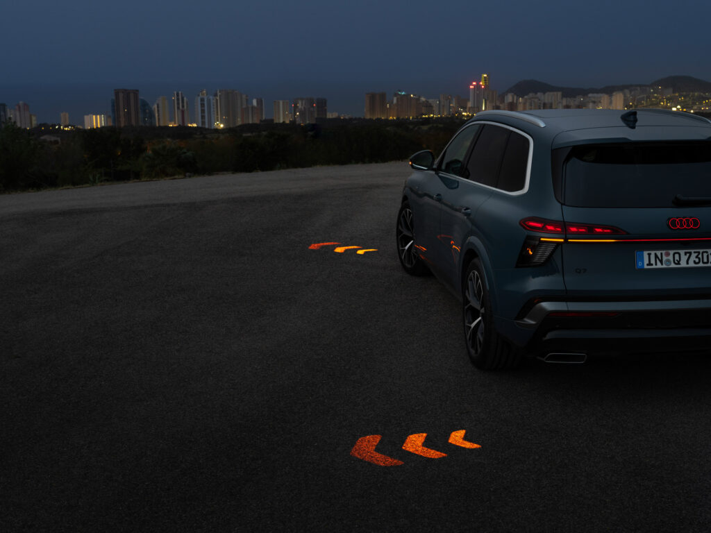  Audi&rsquo;s New Q7 Will Pull Itself Over If You Pass Out While Enjoying A Massage