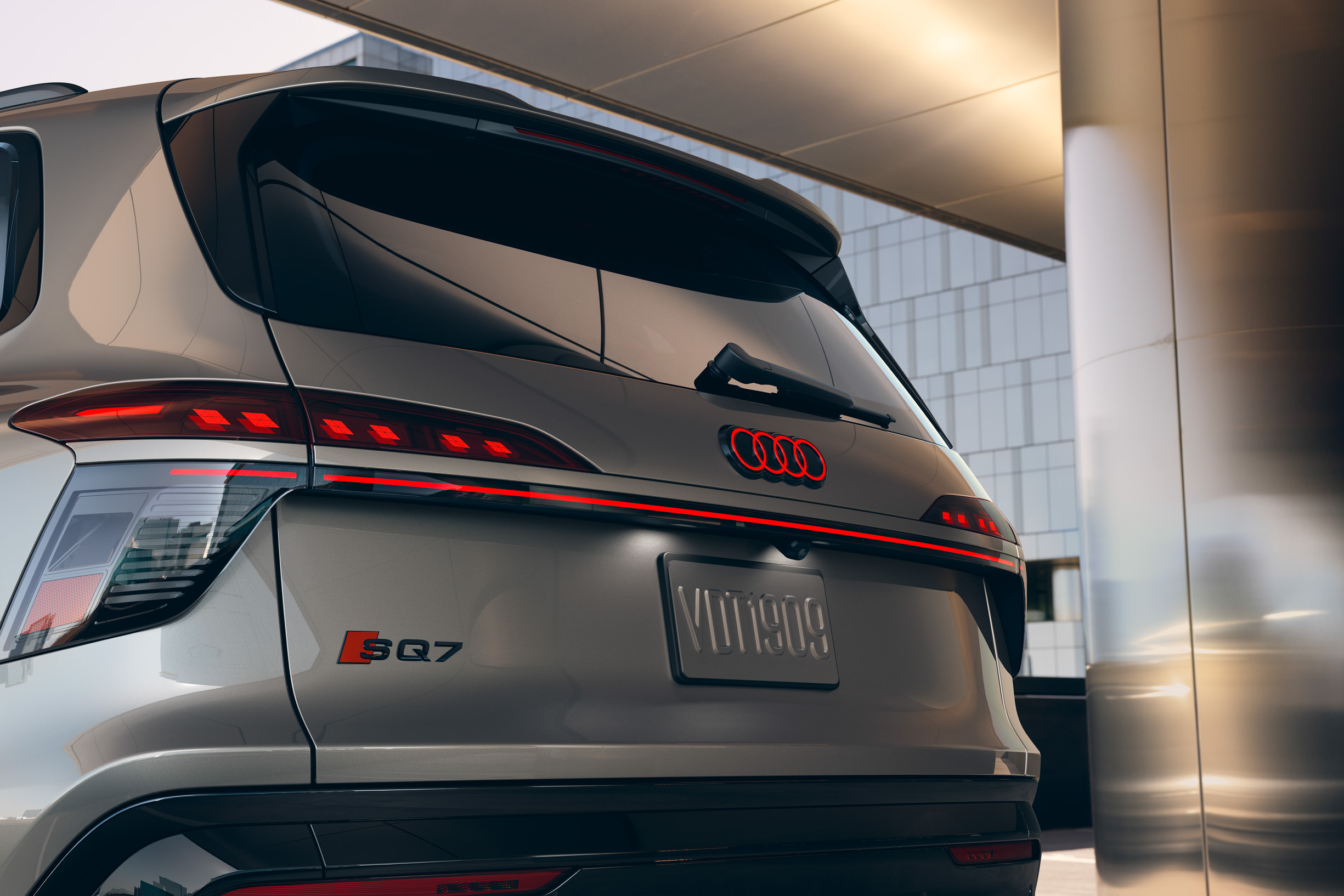 Audi’s New Q7 Will Pull Itself Over If You Pass Out While Enjoying A Massage