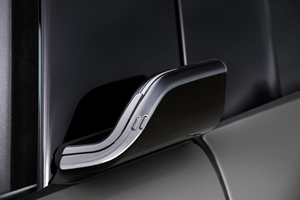  2027 BMW X5 Drops Door Handles For Wings, Adds A 435-Mile Electric iX5