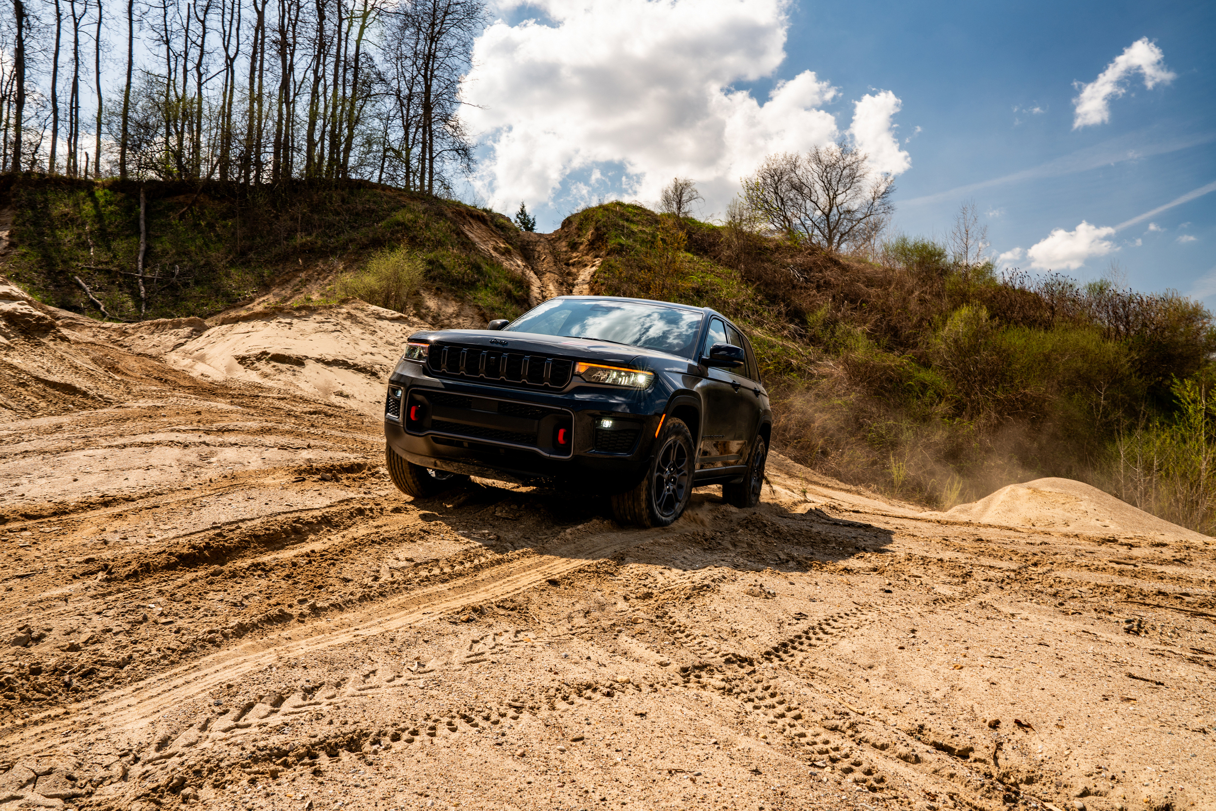 2027 Jeep Grand Cherokee 615 1