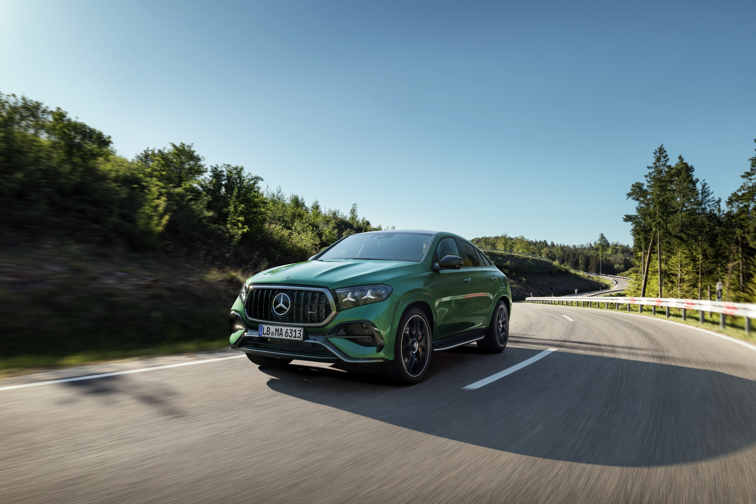 AMG’s New 603-HP GLE And GLS Hit 174 MPH With A Flat-Plane V8