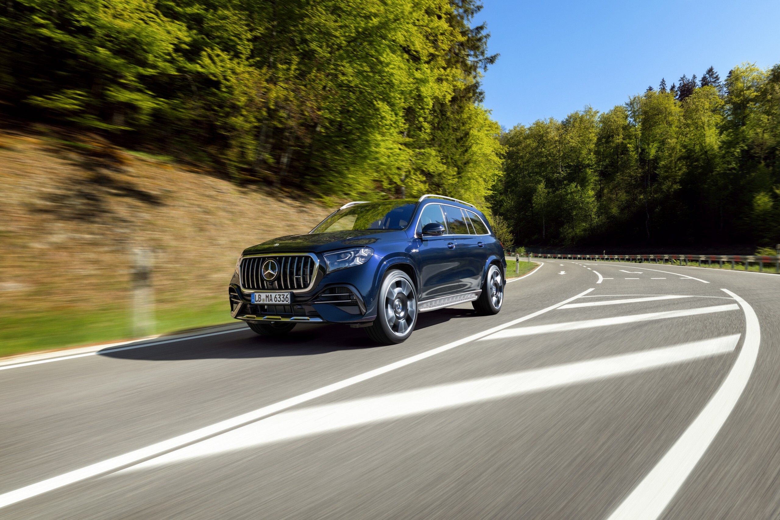AMG’s New 603-HP GLE And GLS Hit 174 MPH With A Flat-Plane V8