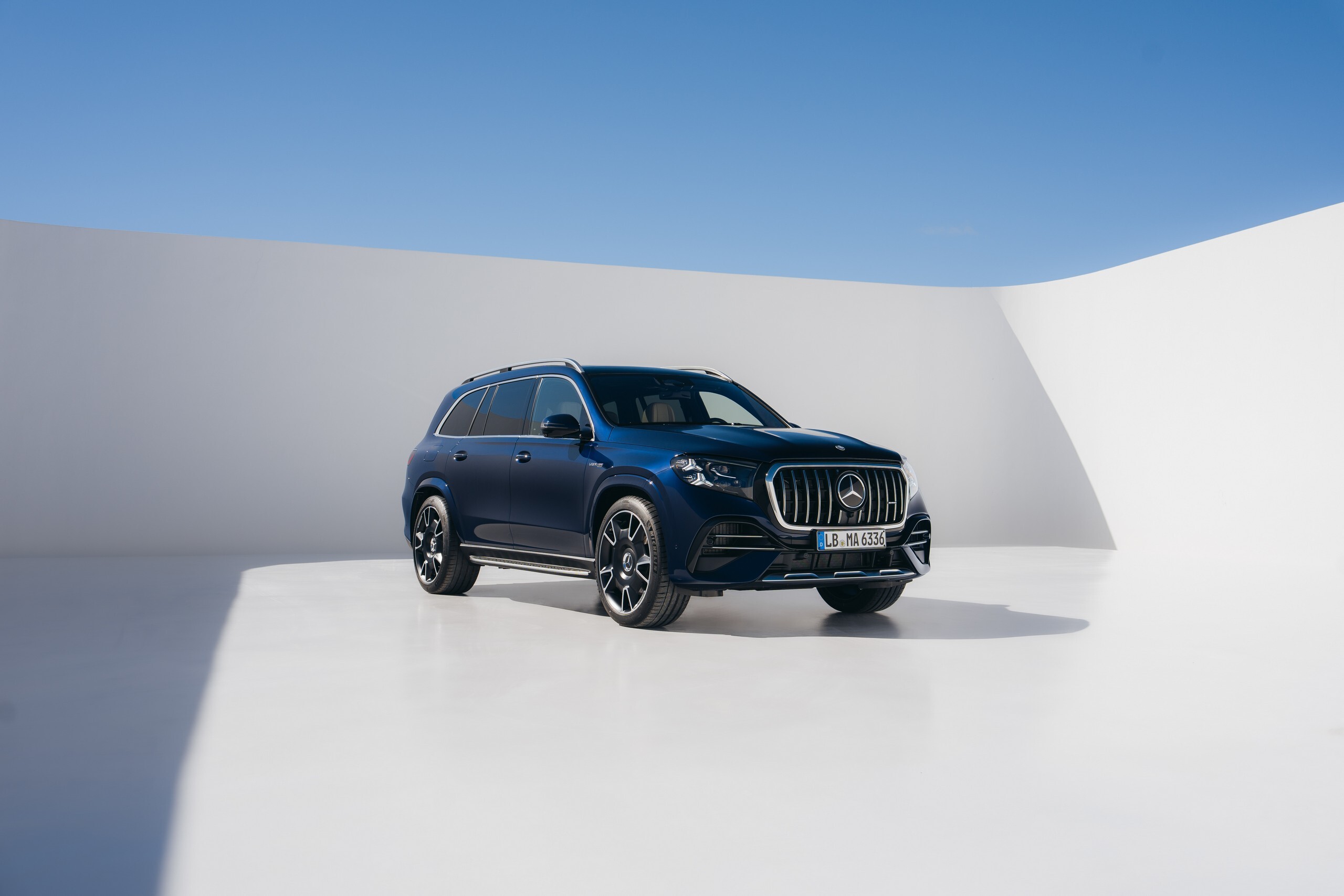 AMG’s New 603-HP GLE And GLS Hit 174 MPH With A Flat-Plane V8