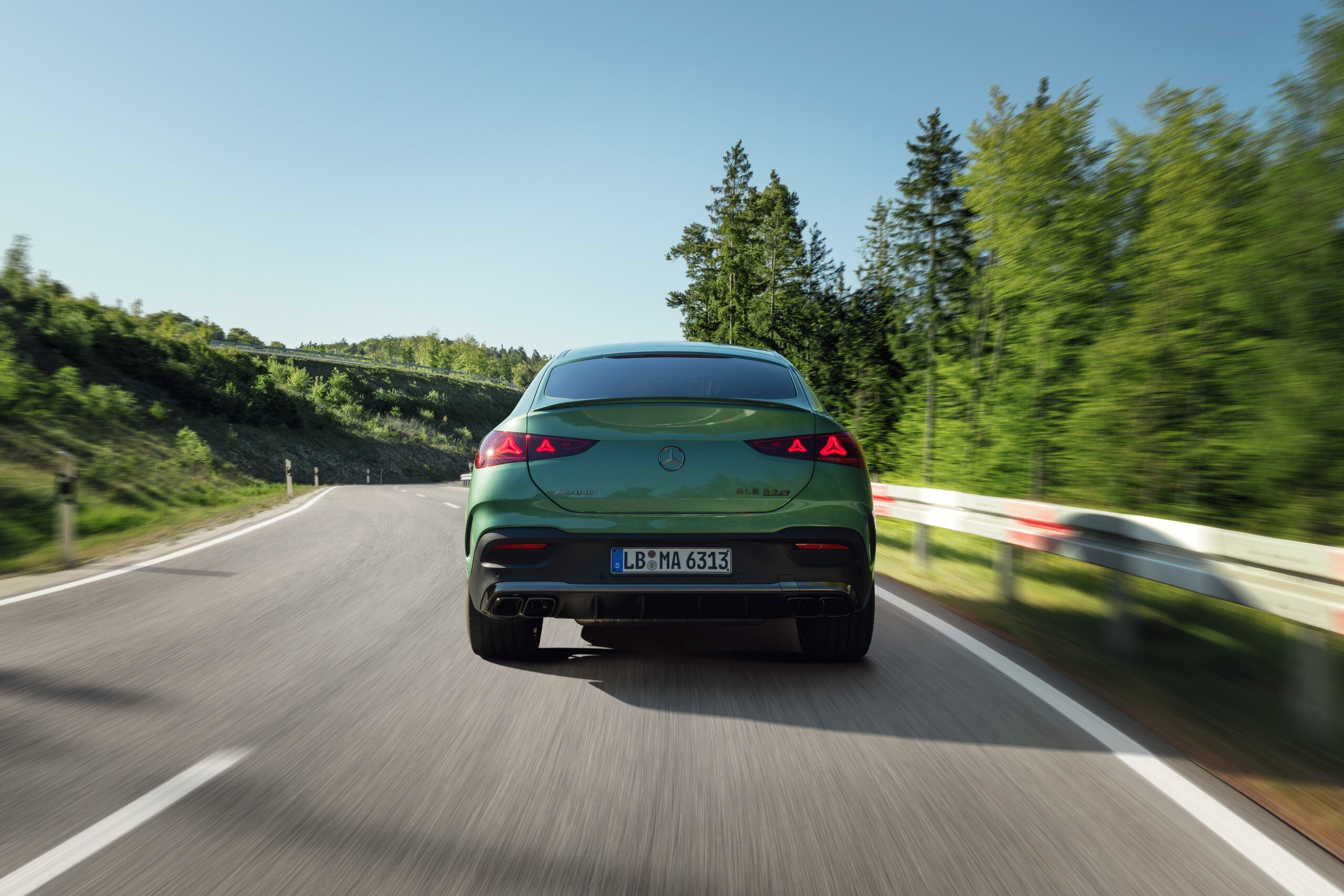 AMG’s New 603-HP GLE And GLS Hit 174 MPH With A Flat-Plane V8