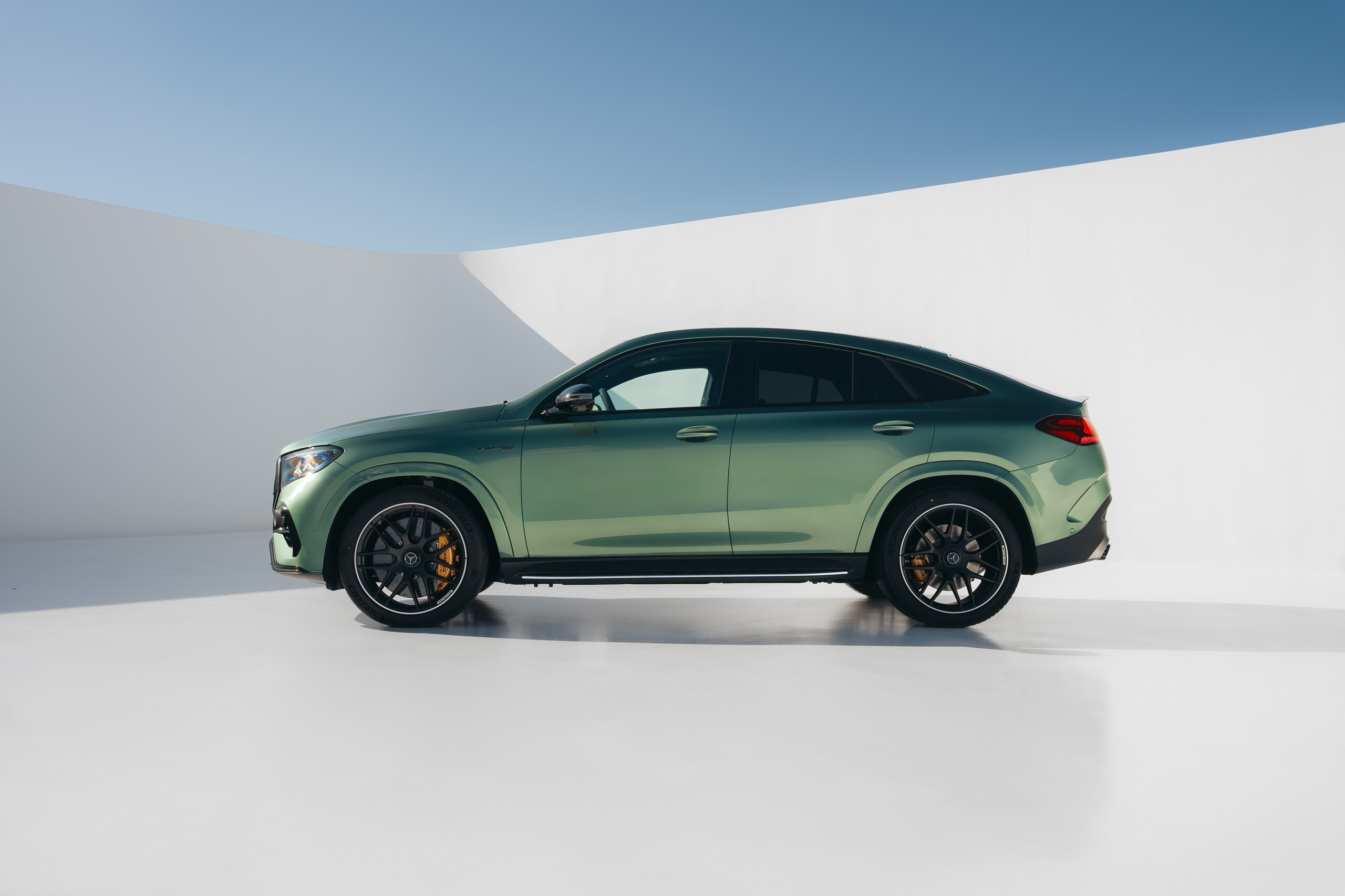 AMG’s New 603-HP GLE And GLS Hit 174 MPH With A Flat-Plane V8