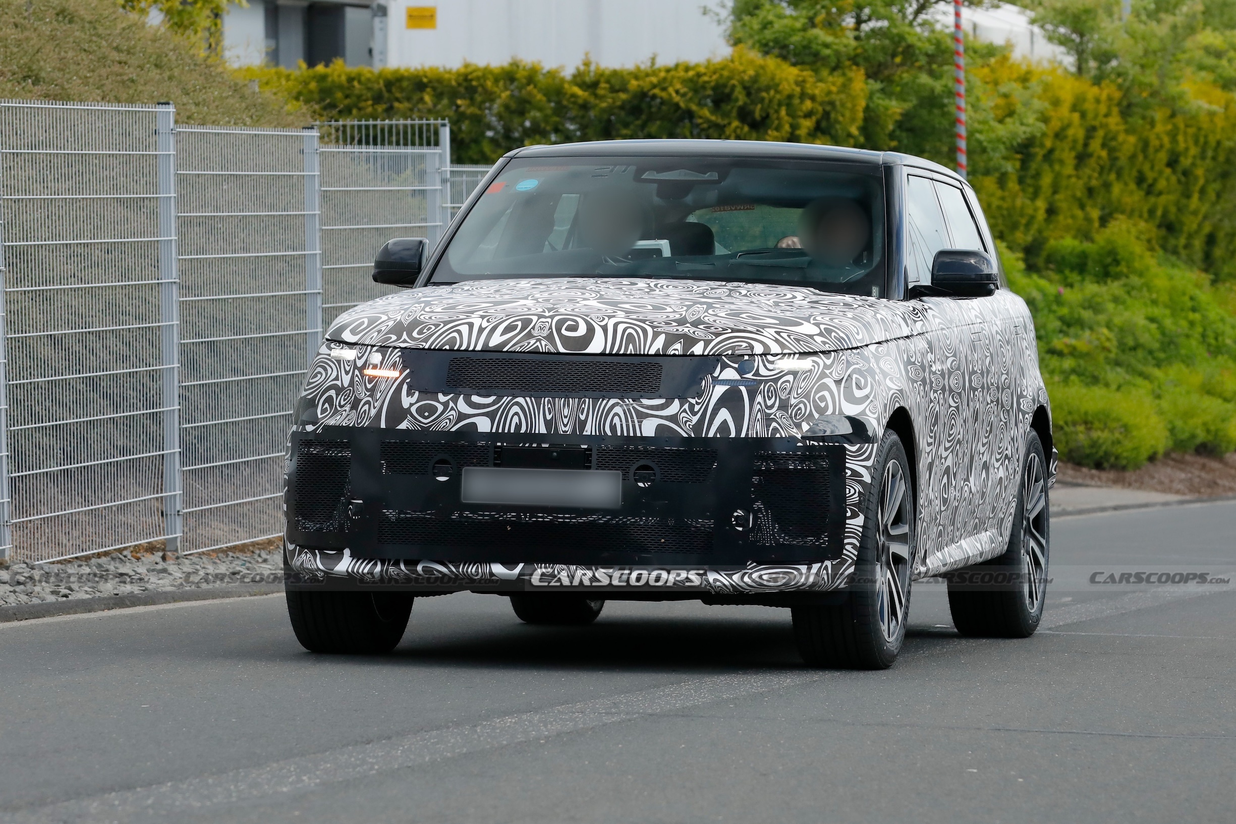 2027 Range Rover Sport facelift 00013