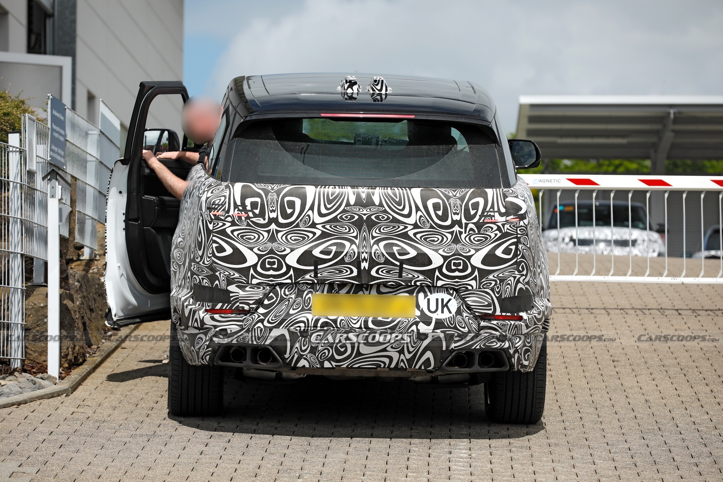 2027 Range Rover Sport facelift 00022