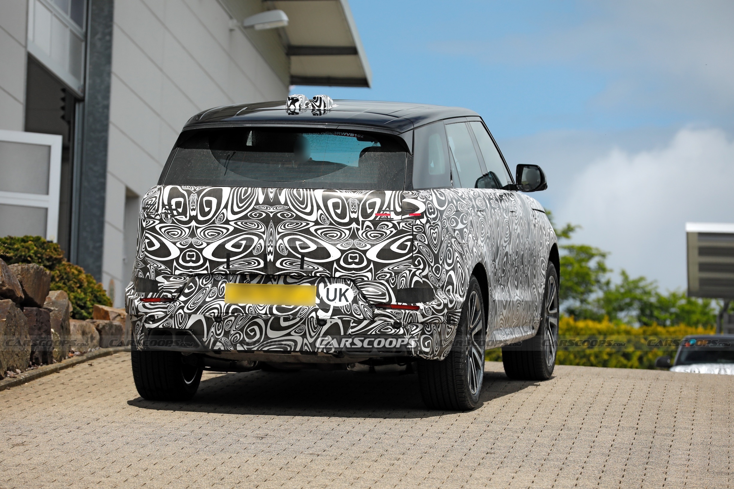 2027 Range Rover Sport facelift 00023