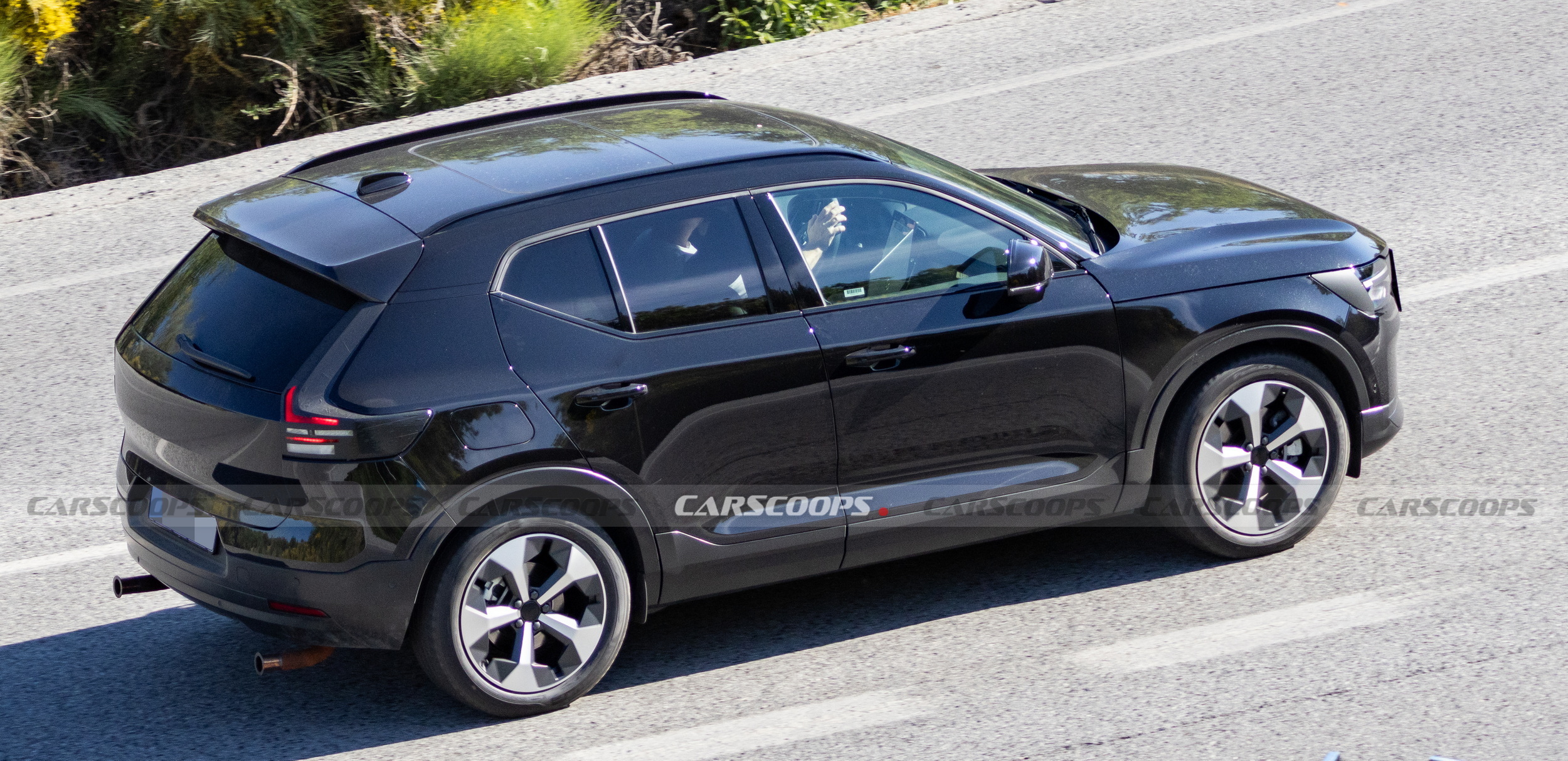 Volvo’s Decade-Old XC40 Spied Testing Yet Another Facelift
