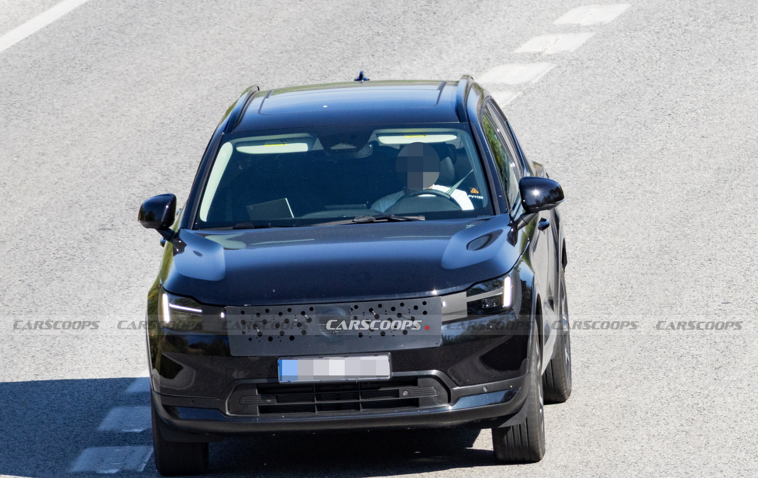 Volvo’s Decade-Old XC40 Spied Testing Yet Another Facelift