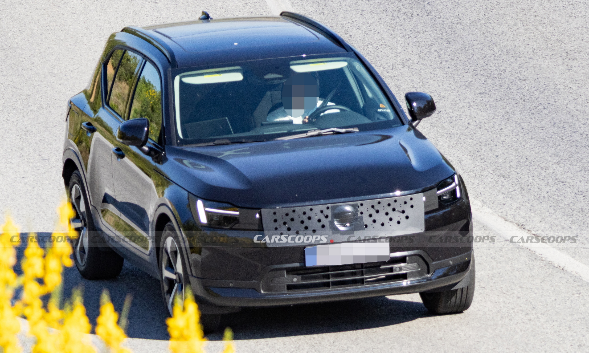 Volvo’s Decade-Old XC40 Spied Testing Yet Another Facelift