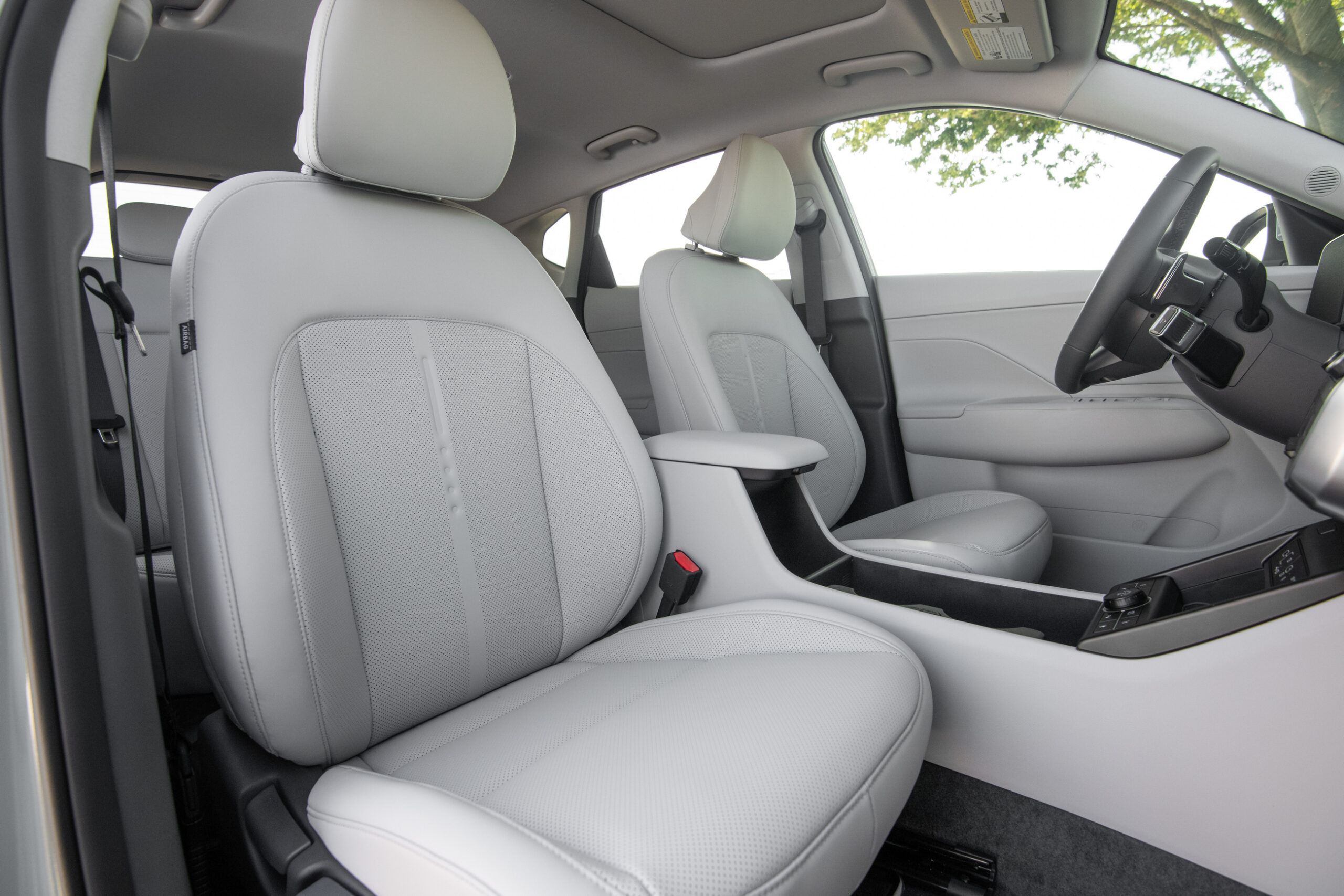 Hyundai’s 2027 Kona Drops The Pixel Quirks For A Boxier Look