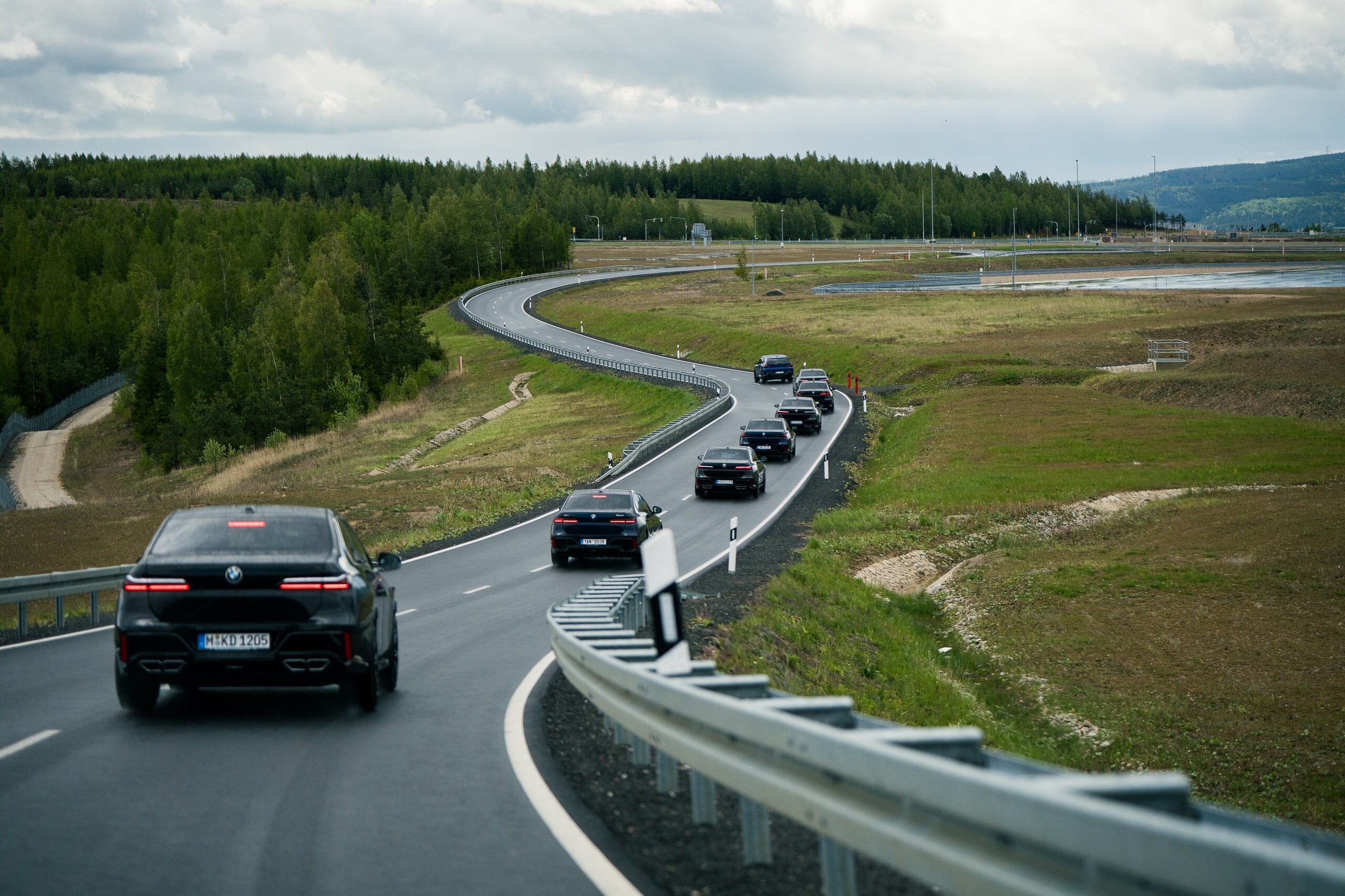 BMW Let 67 Buyers Test Its Bulletproof Cars, One Shrugs Off Explosives