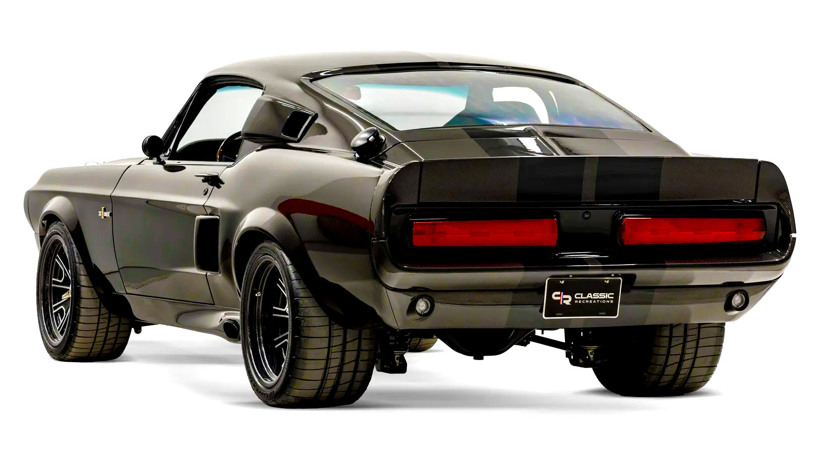 İflas Şokunu Atlatan Classic Recreations’tan 725.000 Dolarlık Karbon Mustang