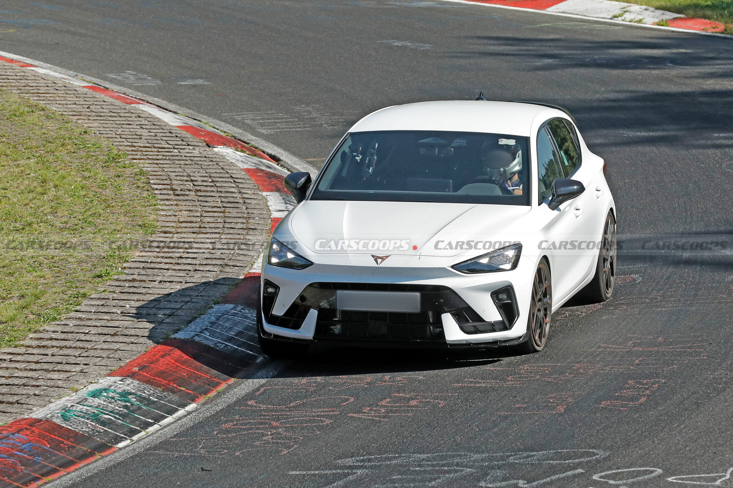 Cupra Leon VZ TCR найбільш екстремальний передньопривідний Leon, коли-небудь підтверджений 321 HP і Нюрбургрингом