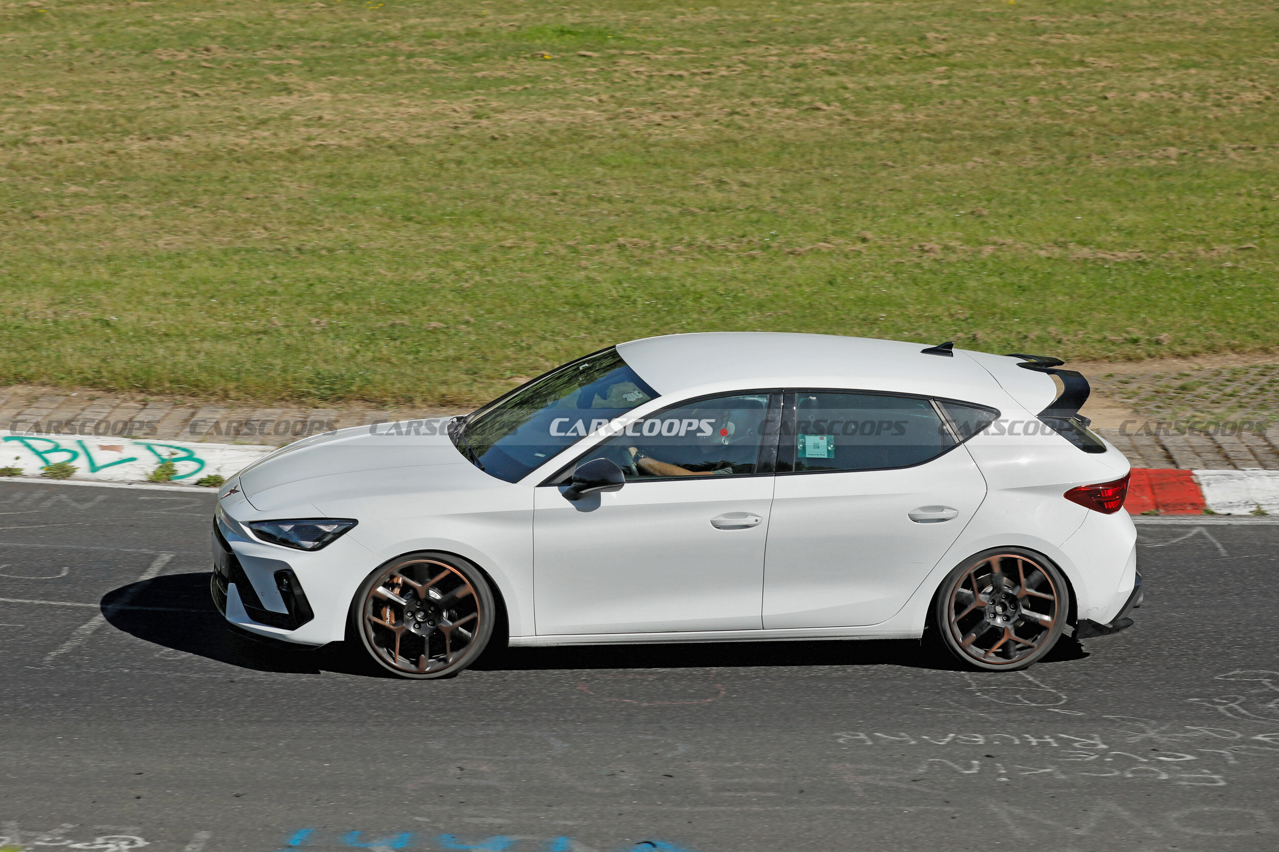 Cupra Leon VZ TCR найбільш екстремальний передньопривідний Leon, коли-небудь підтверджений 321 HP і Нюрбургрингом