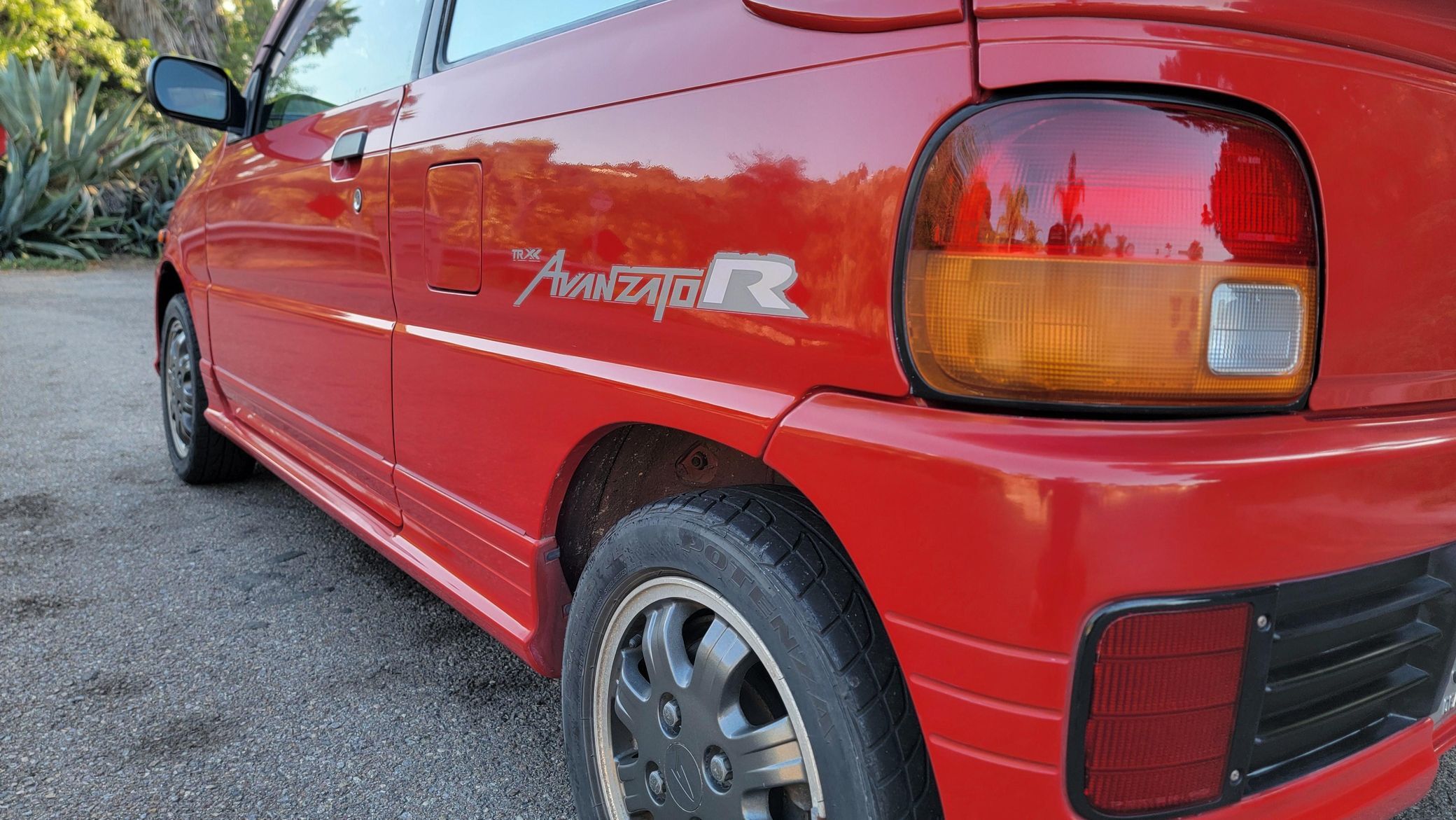 This Daihatsu Kei Hot Hatch Packs 5 Speeds, 4 Cylinders, And A US Passport