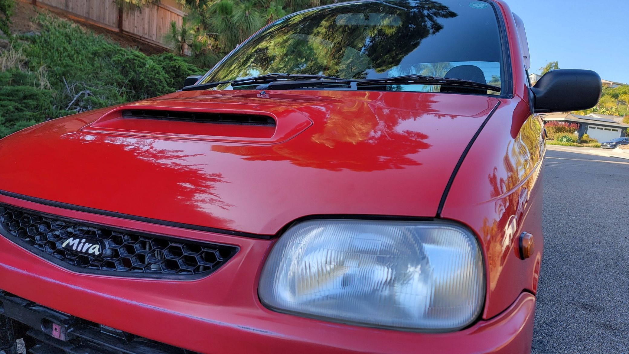 This Daihatsu Kei Hot Hatch Packs 5 Speeds, 4 Cylinders, And A US Passport