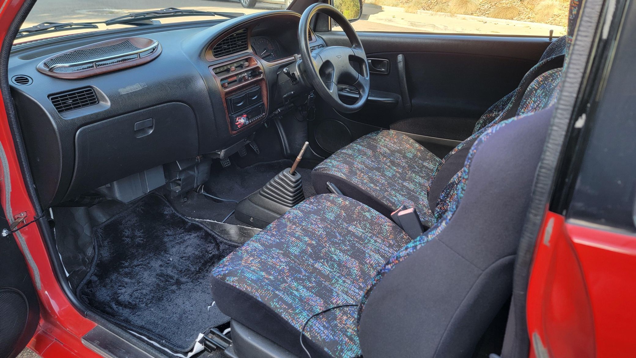 This Daihatsu Kei Hot Hatch Packs 5 Speeds, 4 Cylinders, And A US Passport