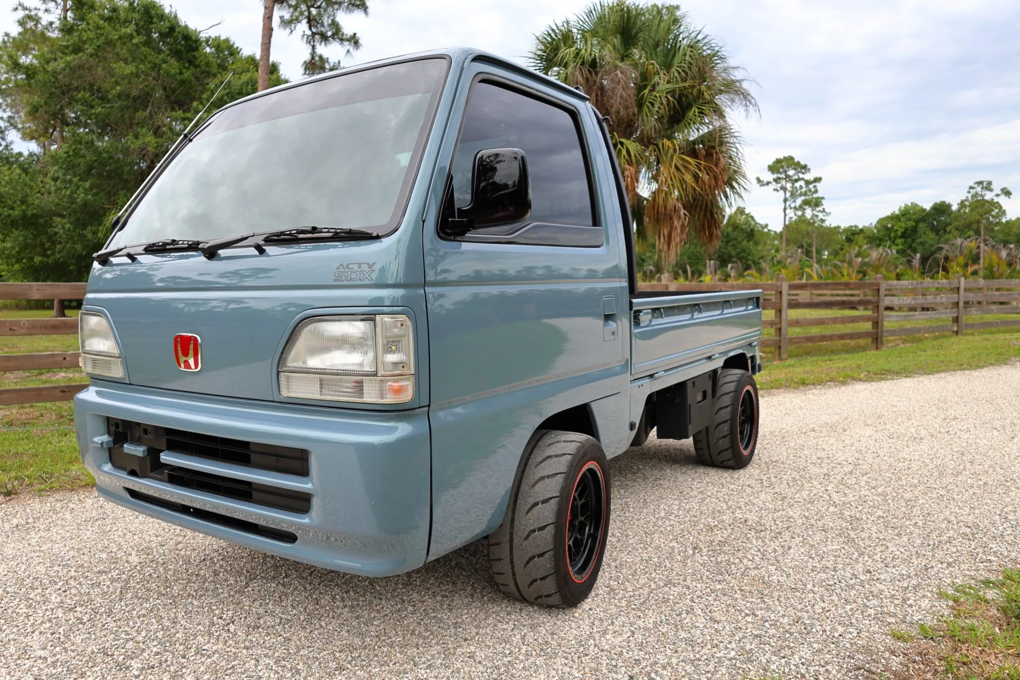 Honda Acty Pickup - 1