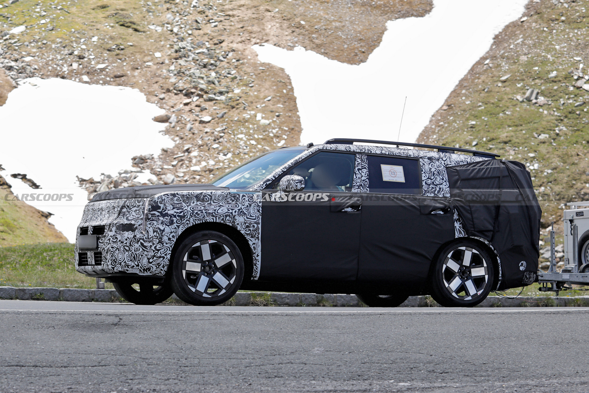 Hyundai’s Popular Three-Row SUV Is Going Under The Knife