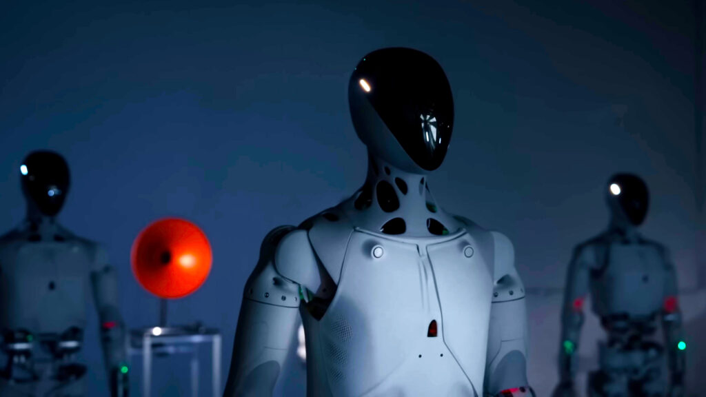  BYD Wants To Sell Humanoid Robots Right Next To Its Cars