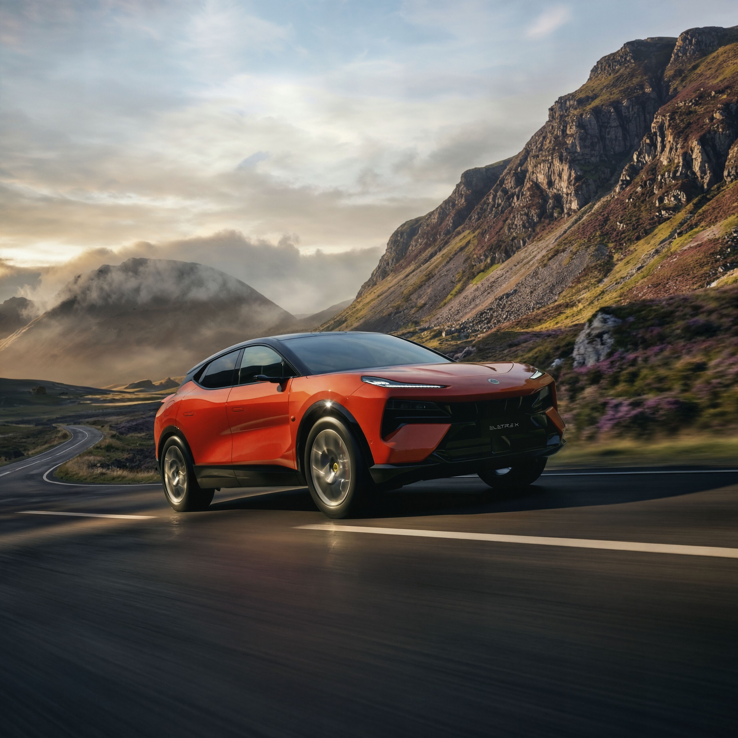 Lotus Eletre hibrid ajunge în Europa, subminând concurența electrică
