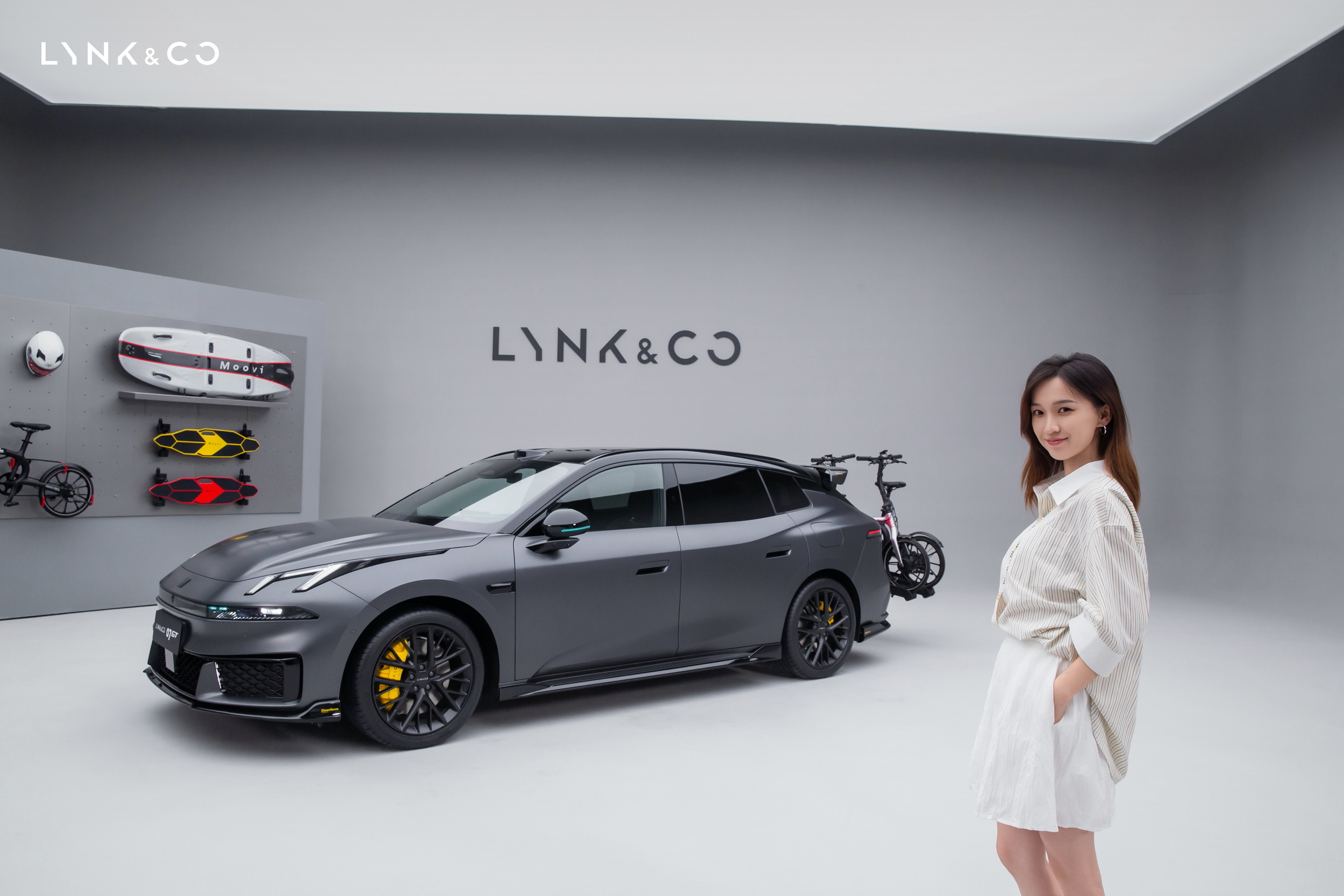 Lynk & Co’s First Wagon Has A Robot That Talks To You From The Dash