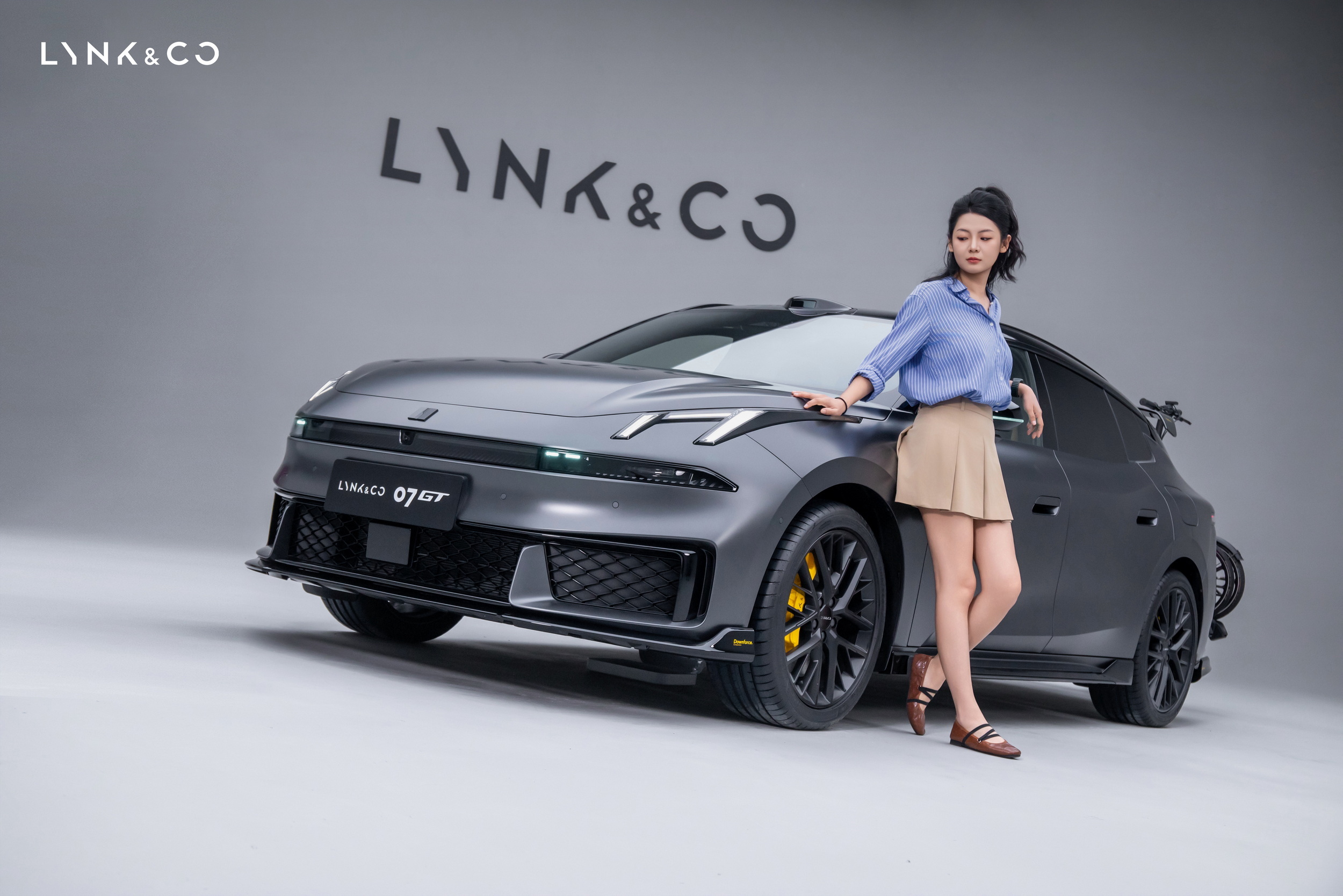 Lynk & Co’s First Wagon Has A Robot That Talks To You From The Dash