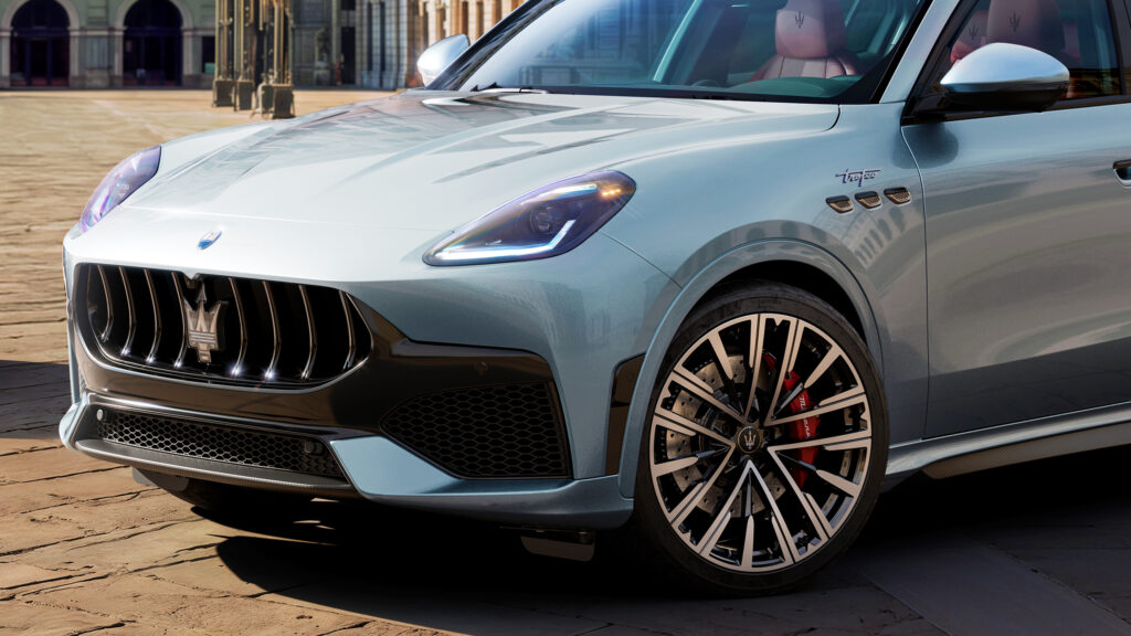  The 2027 Maserati Grecale Goes All-In On Turbo V6 And EV Power