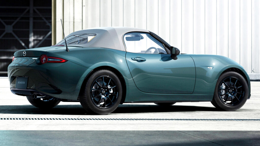  After 80 Greens, Mazda Finally Gives The ND Miata Its First