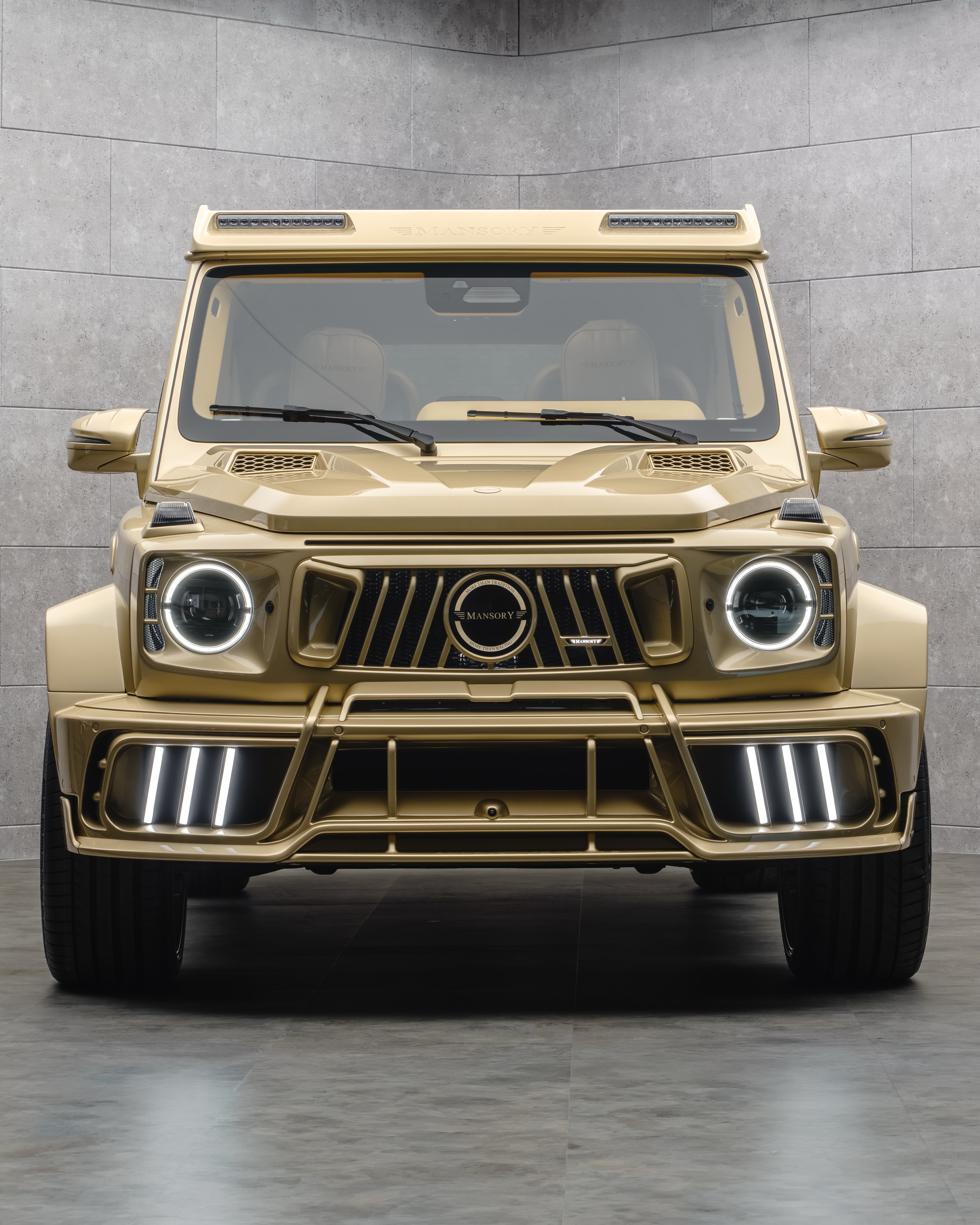 Най-новият G-Wagen на Mansory има повече злато от Fort Knox