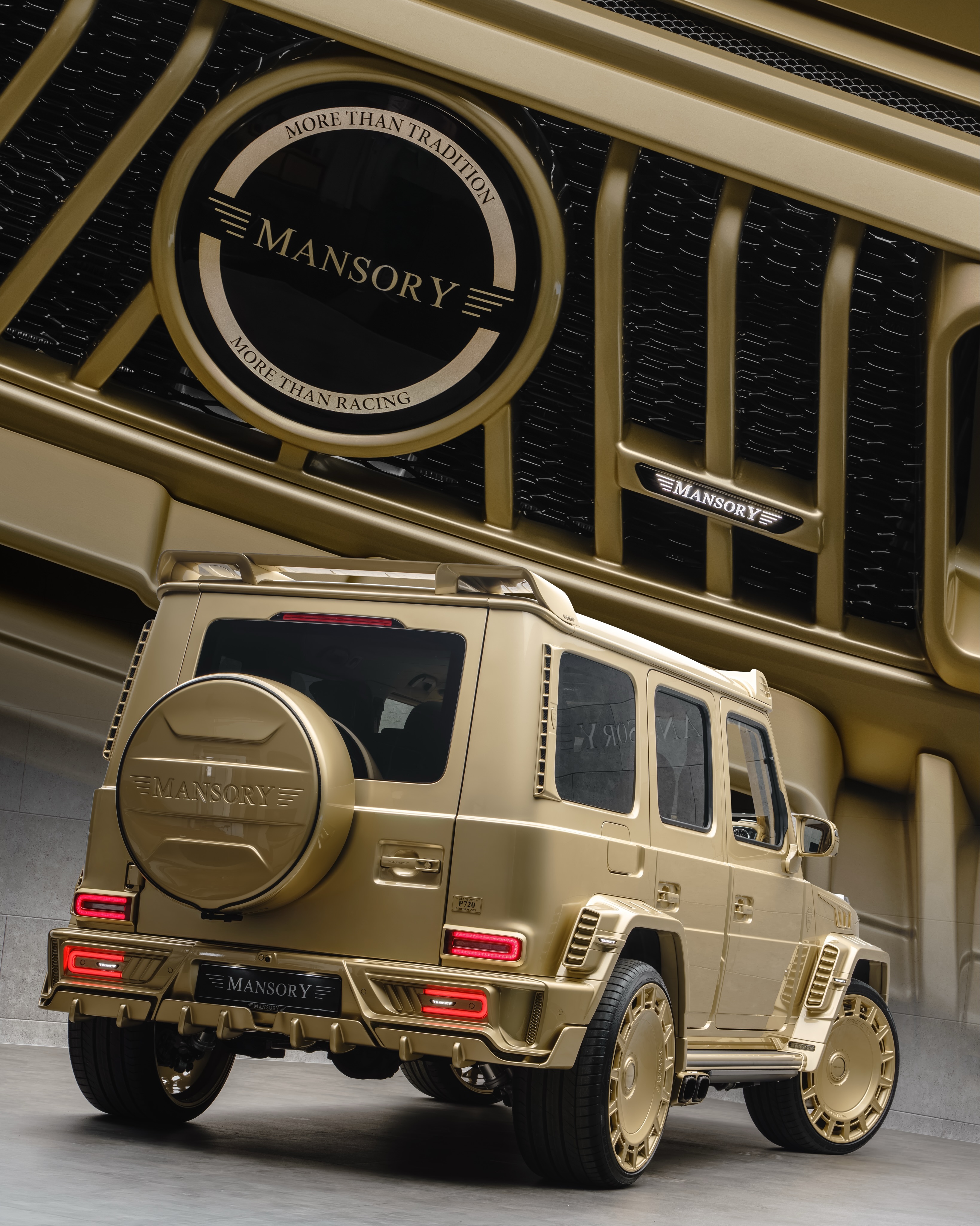 Най-новият G-Wagen на Mansory има повече злато от Fort Knox